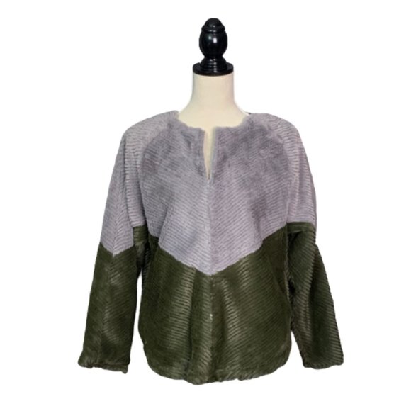 Joy Joy Jackets & Blazers - NWT Joy Joy Grey/Olive Fuzzy Fleece Jacket Sz L